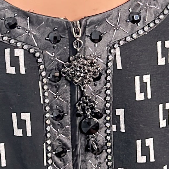 Lily and Taylor zip blazer with Embellished zipper pull and zipper area. - Picture 4 of 10